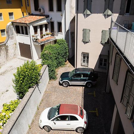 Double Private Parking, 2 Bedrooms & 2 Bathrooms - Elegant Apartment In Old Town Udine Exterior photo