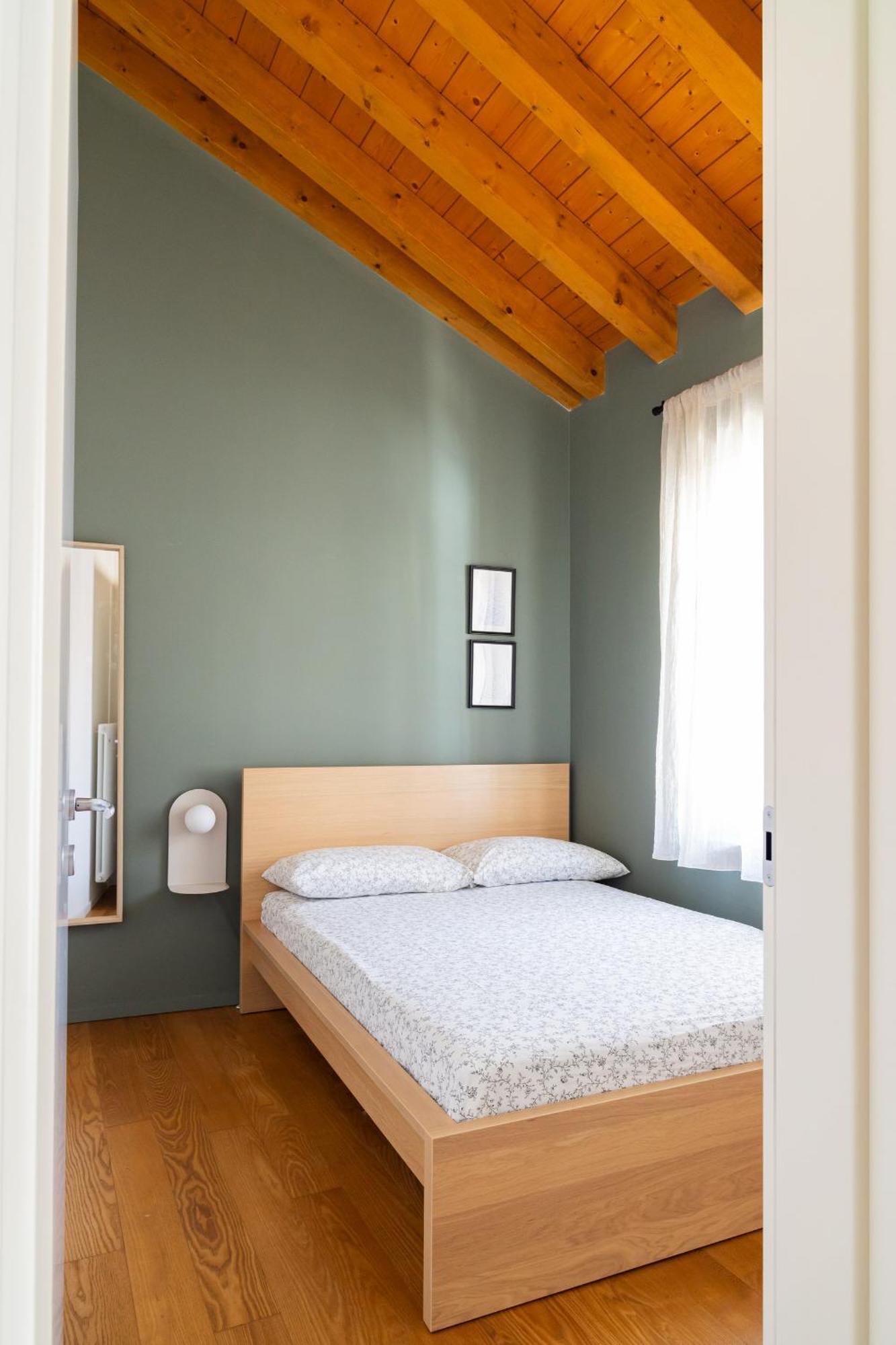 Double Private Parking, 2 Bedrooms & 2 Bathrooms - Elegant Apartment In Old Town Udine Exterior photo